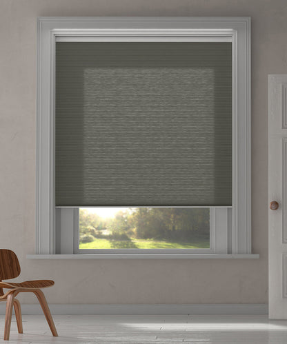 Duette® shades antraciet lichtdoorlatend - ingespannen TruFit® model - HetBinnenAanzicht